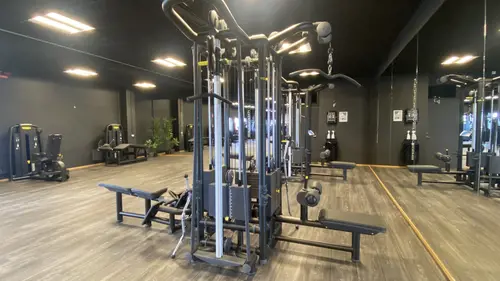 Välkommen till Nordic Wellness Landskrona Örja!Här kan du ta del av toppmoderna maskiner, fria vikter, gruppträning, virtuell träning och riktigt mycket tränings-glädje.Kom gärna in och ta en kaffe, kika på den fantastiska anläggningen och prata med oss direkt i receptionen.Vi erbjuder självklart prov-vecka för dig som vill testa vår härliga klubb och utbud.Vi har gratis parkering hos oss också.GRATIS KONSULTATION!Vill du få hjälp att nå dina mål?Med en personlig tränare kommer du snabbt igång med ett individanpassat träningsschema som ger resultat.I det första mötet går vi igenom vad du önskar uppnå samt sätter realistiska mål efter dina förutsättningar.Fyll i kontaktformuläret nedan så kontaktar vi dig för 30 minuters kostnadsfri konsultation.Vissa personliga tränare erbjuder nu också tjänsten PT online.Vid förhinder behöver du avboka mötet 24h innan utsatt tid, annars debiteras du 200 kr.Kolla ditt gym på alla bolagFitnessprofilen Julia på Nordic Wellness: Är ditt mål att ha en något tajtare form till beachen?BEHÖVER DU PT? Känner du att du inte har disciplinen att komma i gång med träningen hemma? Hör av dig direkt till Julia och boka professionell hjälp!Nordic Wellness Din Bästa-GymPartnerHär är de 15st mest sökta gymmen på GymKarta i Juli 2023Nordic Wellness Lindholmen på Lindholmsallén 20 i GöteborgSATS Gamlestaden på Gamlestadstorget 7 i GöteborgSTC Sävedalen - Göteborgsvägen 104 - GymKarta.seSTC munkebäck på Munkebäcks Allé 26 i GöteborgNordic Wellness Göteborg Kviberg Arena - GymKarta.seNordic Wellness Kungälv Kongahälla - GymKarta.seActic Lerum - Vattenpalatset på Häradsvägen 3 i Lerum&nbsp;Maximus Gym Brunnsbo på Folkvisegatan 15 i GöteborgSATS Hovås på Björklundabacken 2 i Hovås - GymKarta.seNordic Wellness Backaplan på Gustaf Dalénsgatan 13Fitness24Seven på Lergöksgatan 6 i Västra FrölundaSATS Askim (Sisjön stora) på Ekonomivägen 6 i AskimSTC på Ekenleden 10 i Kållered - GymKarta.seNordic Wellness Marklandsgatan - GymKarta.seNordic Wellness på Vasagatan 7 i GöteborgNo Carb Protein-Pannkakor - Muskelshoppen