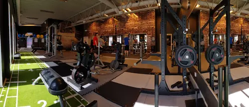 Välkommen till Nordic Wellness!Här kan du ta del av toppmoderna maskiner, fria vikter, gruppträning, virtuell träning och riktigt mycket tränings-glädje.Kom gärna in och ta en kaffe, kika på den fantastiska anläggningen och prata med oss direkt i receptionen.Vi erbjuder självklart prov-vecka för dig som vill testa vår härliga klubb och utbud.Vi har gratis parkering hos oss också.GRATIS KONSULTATION!Vill du få hjälp att nå dina mål?Med en personlig tränare kommer du snabbt igång med ett individanpassat träningsschema som ger resultat.I det första mötet går vi igenom vad du önskar uppnå samt sätter realistiska mål efter dina förutsättningar.Fyll i kontaktformuläret nedan så kontaktar vi dig för 30 minuters kostnadsfri konsultation.Vissa personliga tränare erbjuder nu också tjänsten PT online.Vid förhinder behöver du avboka mötet 24h innan utsatt tid, annars debiteras du 200 kr.Kolla ditt gym på alla bolagFitnessprofilen Julia på Nordic Wellness: Är ditt mål att ha en något tajtare form till beachen?BEHÖVER DU PT? Känner du att du inte har disciplinen att komma i gång med träningen hemma? Hör av dig direkt till Julia och boka professionell hjälp!Nordic Wellness Din Bästa-GymPartnerHär är de 15st mest sökta gymmen på GymKarta i Juli 2023Nordic Wellness Lindholmen på Lindholmsallén 20 i GöteborgSATS Gamlestaden på Gamlestadstorget 7 i GöteborgSTC Sävedalen - Göteborgsvägen 104 - GymKarta.seSTC munkebäck på Munkebäcks Allé 26 i GöteborgNordic Wellness Göteborg Kviberg Arena - GymKarta.seNordic Wellness Kungälv Kongahälla - GymKarta.seActic Lerum - Vattenpalatset på Häradsvägen 3 i Lerum&nbsp;Maximus Gym Brunnsbo på Folkvisegatan 15 i GöteborgSATS Hovås på Björklundabacken 2 i Hovås - GymKarta.seNordic Wellness Backaplan på Gustaf Dalénsgatan 13Fitness24Seven på Lergöksgatan 6 i Västra FrölundaSATS Askim (Sisjön stora) på Ekonomivägen 6 i AskimSTC på Ekenleden 10 i Kållered - GymKarta.seNordic Wellness Marklandsgatan - GymKarta.seNordic Wellness på Vasagatan 7 i Göteborg