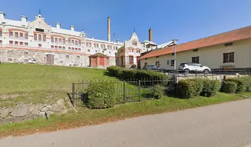 Det skapar Harmoni o balans.Här hos oss kan du välja vilken period på året, i ditt liv som du känner är bäst för dig.Adrian Eriksson Skapade GymKarta.Se och alla Gym med Premium - abonnemang blir SEO-Optimerade av Martin Maximus SEO - (Sökmotoroptimerade).X-FORCE – UNIK TRÄNINGSMETODDen nya världsunika och patenterade svenska uppfinningen X-Force är en träningsmaskin som ökar den negativa belastningen med 40 %.Detta gör att du som användare kan träna betydligt kortare tid och få större effekt med garanterat bättre resultat, endast 6 – 12 repetitioner per maskin var 7 – 14 dagar.Varför negativ träning?Negativ träning har många fördelar.Musklerna kan arbeta med betydligt högre belastning excentriskt än koncentrisk och en tyngre last innebär också effektivare träning med snabbare resultat.För att förbättra muskelstyrkan överbelastar du muskeln och om den excentriska lasten är större tröttar du ut muskeln snabbare.Excentrisk träning kräver mindre syre än koncentrisk vilket påfrestar hjärtat mindre men ökar blodtrycket.Här är de 15st mest sökta gymmen på GymKarta i Juli 2023Nordic Wellness Lindholmen på Lindholmsallén 20 i GöteborgSATS Gamlestaden på Gamlestadstorget 7 i GöteborgSTC Sävedalen - Göteborgsvägen 104 - GymKarta.seSTC munkebäck på Munkebäcks Allé 26 i GöteborgNordic Wellness Göteborg Kviberg Arena - GymKarta.seNordic Wellness Kungälv Kongahälla - GymKarta.seActic Lerum - Vattenpalatset på Häradsvägen 3 i Lerum&nbsp;Maximus Gym Brunnsbo på Folkvisegatan 15 i GöteborgSATS Hovås på Björklundabacken 2 i Hovås - GymKarta.seNordic Wellness Backaplan på Gustaf Dalénsgatan 13Fitness24Seven på Lergöksgatan 6 i Västra FrölundaSATS Askim (Sisjön stora) på Ekonomivägen 6 i AskimSTC på Ekenleden 10 i Kållered - GymKarta.seNordic Wellness Marklandsgatan - GymKarta.seNordic Wellness på Vasagatan 7 i Göteborg