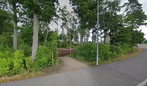 X-FORCE – UNIK TRÄNINGSMETODDen nya världsunika och patenterade svenska uppfinningen X-Force är en träningsmaskin som ökar den negativa belastningen med 40 %.Detta gör att du som användare kan träna betydligt kortare tid och få större effekt med garanterat bättre resultat, endast 6 – 12 repetitioner per maskin var 7 – 14 dagar.Varför negativ träning?Negativ träning har många fördelar.Musklerna kan arbeta med betydligt högre belastning excentriskt än koncentrisk och en tyngre last innebär också effektivare träning med snabbare resultat.För att förbättra muskelstyrkan överbelastar du muskeln och om den excentriska lasten är större tröttar du ut muskeln snabbare.Excentrisk träning kräver mindre syre än koncentrisk vilket påfrestar hjärtat mindre men ökar blodtrycket.Här är de 15st mest sökta gymmen på GymKarta i Juli 2023Nordic Wellness Lindholmen på Lindholmsallén 20 i GöteborgSATS Gamlestaden på Gamlestadstorget 7 i GöteborgSTC Sävedalen - Göteborgsvägen 104 - GymKarta.seSTC munkebäck på Munkebäcks Allé 26 i GöteborgNordic Wellness Göteborg Kviberg Arena - GymKarta.seNordic Wellness Kungälv Kongahälla - GymKarta.seActic Lerum - Vattenpalatset på Häradsvägen 3 i Lerum&nbsp;Maximus Gym Brunnsbo på Folkvisegatan 15 i GöteborgSATS Hovås på Björklundabacken 2 i Hovås - GymKarta.seNordic Wellness Backaplan på Gustaf Dalénsgatan 13Fitness24Seven på Lergöksgatan 6 i Västra FrölundaSATS Askim (Sisjön stora) på Ekonomivägen 6 i AskimSTC på Ekenleden 10 i Kållered - GymKarta.seNordic Wellness Marklandsgatan - GymKarta.seNordic Wellness på Vasagatan 7 i Göteborg