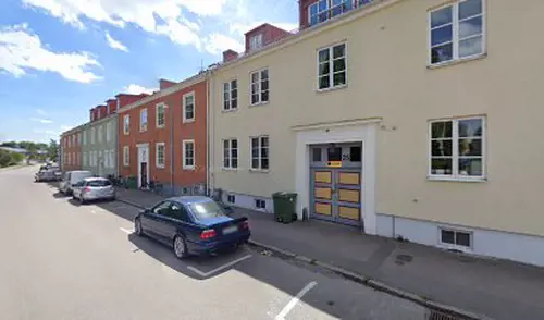 Det skapar Harmoni o balans.Här hos oss kan du välja vilken period på året, i ditt liv som du känner är bäst för dig.Adrian Eriksson Skapade GymKarta.Se och alla Gym med Premium - abonnemang blir SEO-Optimerade av Martin Maximus SEO - (Sökmotoroptimerade).X-FORCE – UNIK TRÄNINGSMETODDen nya världsunika och patenterade svenska uppfinningen X-Force är en träningsmaskin som ökar den negativa belastningen med 40 %.Detta gör att du som användare kan träna betydligt kortare tid och få större effekt med garanterat bättre resultat, endast 6 – 12 repetitioner per maskin var 7 – 14 dagar.Varför negativ träning?Negativ träning har många fördelar.Musklerna kan arbeta med betydligt högre belastning excentriskt än koncentrisk och en tyngre last innebär också effektivare träning med snabbare resultat.För att förbättra muskelstyrkan överbelastar du muskeln och om den excentriska lasten är större tröttar du ut muskeln snabbare.Excentrisk träning kräver mindre syre än koncentrisk vilket påfrestar hjärtat mindre men ökar blodtrycket.Här är de 15st mest sökta gymmen på GymKarta i Juli 2023Nordic Wellness Lindholmen på Lindholmsallén 20 i GöteborgSATS Gamlestaden på Gamlestadstorget 7 i GöteborgSTC Sävedalen - Göteborgsvägen 104 - GymKarta.seSTC munkebäck på Munkebäcks Allé 26 i GöteborgNordic Wellness Göteborg Kviberg Arena - GymKarta.seNordic Wellness Kungälv Kongahälla - GymKarta.seActic Lerum - Vattenpalatset på Häradsvägen 3 i Lerum&nbsp;Maximus Gym Brunnsbo på Folkvisegatan 15 i GöteborgSATS Hovås på Björklundabacken 2 i Hovås - GymKarta.seNordic Wellness Backaplan på Gustaf Dalénsgatan 13Fitness24Seven på Lergöksgatan 6 i Västra FrölundaSATS Askim (Sisjön stora) på Ekonomivägen 6 i AskimSTC på Ekenleden 10 i Kållered - GymKarta.seNordic Wellness Marklandsgatan - GymKarta.seNordic Wellness på Vasagatan 7 i Göteborg