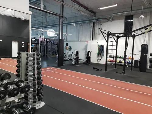 X-FORCE – UNIK TRÄNINGSMETODDen nya världsunika och patenterade svenska uppfinningen X-Force är en träningsmaskin som ökar den negativa belastningen med 40 %.Detta gör att du som användare kan träna betydligt kortare tid och få större effekt med garanterat bättre resultat, endast 6 – 12 repetitioner per maskin var 7 – 14 dagar.Varför negativ träning?Negativ träning har många fördelar.Musklerna kan arbeta med betydligt högre belastning excentriskt än koncentrisk och en tyngre last innebär också effektivare träning med snabbare resultat.För att förbättra muskelstyrkan överbelastar du muskeln och om den excentriska lasten är större tröttar du ut muskeln snabbare.Excentrisk träning kräver mindre syre än koncentrisk vilket påfrestar hjärtat mindre men ökar blodtrycket.Här är de 15st mest sökta gymmen på GymKarta i Juli 2023Nordic Wellness Lindholmen på Lindholmsallén 20 i GöteborgSATS Gamlestaden på Gamlestadstorget 7 i GöteborgSTC Sävedalen - Göteborgsvägen 104 - GymKarta.seSTC munkebäck på Munkebäcks Allé 26 i GöteborgNordic Wellness Göteborg Kviberg Arena - GymKarta.seNordic Wellness Kungälv Kongahälla - GymKarta.seActic Lerum - Vattenpalatset på Häradsvägen 3 i Lerum&nbsp;Maximus Gym Brunnsbo på Folkvisegatan 15 i GöteborgSATS Hovås på Björklundabacken 2 i Hovås - GymKarta.seNordic Wellness Backaplan på Gustaf Dalénsgatan 13Fitness24Seven på Lergöksgatan 6 i Västra FrölundaSATS Askim (Sisjön stora) på Ekonomivägen 6 i AskimSTC på Ekenleden 10 i Kållered - GymKarta.seNordic Wellness Marklandsgatan - GymKarta.seNordic Wellness på Vasagatan 7 i Göteborg