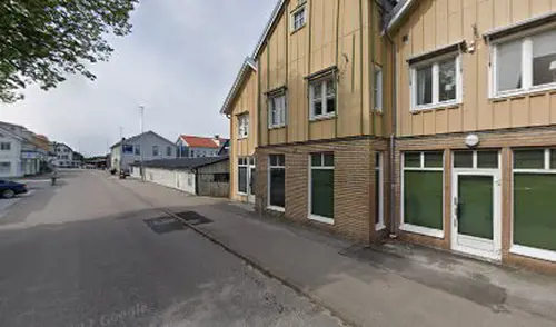 Det skapar Harmoni o balans.Här hos oss kan du välja vilken period på året, i ditt liv som du känner är bäst för dig.Adrian Eriksson Skapade GymKarta.Se och alla Gym med Premium - abonnemang blir SEO-Optimerade av Martin Maximus SEO - (Sökmotoroptimerade).X-FORCE – UNIK TRÄNINGSMETODDen nya världsunika och patenterade svenska uppfinningen X-Force är en träningsmaskin som ökar den negativa belastningen med 40 %.Detta gör att du som användare kan träna betydligt kortare tid och få större effekt med garanterat bättre resultat, endast 6 – 12 repetitioner per maskin var 7 – 14 dagar.Varför negativ träning?Negativ träning har många fördelar.Musklerna kan arbeta med betydligt högre belastning excentriskt än koncentrisk och en tyngre last innebär också effektivare träning med snabbare resultat.För att förbättra muskelstyrkan överbelastar du muskeln och om den excentriska lasten är större tröttar du ut muskeln snabbare.Excentrisk träning kräver mindre syre än koncentrisk vilket påfrestar hjärtat mindre men ökar blodtrycket.Här är de 15st mest sökta gymmen på GymKarta i Juli 2023Nordic Wellness Lindholmen på Lindholmsallén 20 i GöteborgSATS Gamlestaden på Gamlestadstorget 7 i GöteborgSTC Sävedalen - Göteborgsvägen 104 - GymKarta.seSTC munkebäck på Munkebäcks Allé 26 i GöteborgNordic Wellness Göteborg Kviberg Arena - GymKarta.seNordic Wellness Kungälv Kongahälla - GymKarta.seActic Lerum - Vattenpalatset på Häradsvägen 3 i Lerum&nbsp;Maximus Gym Brunnsbo på Folkvisegatan 15 i GöteborgSATS Hovås på Björklundabacken 2 i Hovås - GymKarta.seNordic Wellness Backaplan på Gustaf Dalénsgatan 13Fitness24Seven på Lergöksgatan 6 i Västra FrölundaSATS Askim (Sisjön stora) på Ekonomivägen 6 i AskimSTC på Ekenleden 10 i Kållered - GymKarta.seNordic Wellness Marklandsgatan - GymKarta.seNordic Wellness på Vasagatan 7 i Göteborg