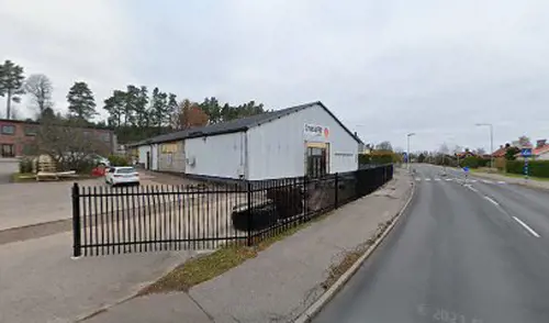 X-FORCE – UNIK TRÄNINGSMETODDen nya världsunika och patenterade svenska uppfinningen X-Force är en träningsmaskin som ökar den negativa belastningen med 40 %.Detta gör att du som användare kan träna betydligt kortare tid och få större effekt med garanterat bättre resultat, endast 6 – 12 repetitioner per maskin var 7 – 14 dagar.Varför negativ träning?Negativ träning har många fördelar.Musklerna kan arbeta med betydligt högre belastning excentriskt än koncentrisk och en tyngre last innebär också effektivare träning med snabbare resultat.För att förbättra muskelstyrkan överbelastar du muskeln och om den excentriska lasten är större tröttar du ut muskeln snabbare.Excentrisk träning kräver mindre syre än koncentrisk vilket påfrestar hjärtat mindre men ökar blodtrycket.Här är de 15st mest sökta gymmen på GymKarta i Juli 2023Nordic Wellness Lindholmen på Lindholmsallén 20 i GöteborgSATS Gamlestaden på Gamlestadstorget 7 i GöteborgSTC Sävedalen - Göteborgsvägen 104 - GymKarta.seSTC munkebäck på Munkebäcks Allé 26 i GöteborgNordic Wellness Göteborg Kviberg Arena - GymKarta.seNordic Wellness Kungälv Kongahälla - GymKarta.seActic Lerum - Vattenpalatset på Häradsvägen 3 i Lerum&nbsp;Maximus Gym Brunnsbo på Folkvisegatan 15 i GöteborgSATS Hovås på Björklundabacken 2 i Hovås - GymKarta.seNordic Wellness Backaplan på Gustaf Dalénsgatan 13Fitness24Seven på Lergöksgatan 6 i Västra FrölundaSATS Askim (Sisjön stora) på Ekonomivägen 6 i AskimSTC på Ekenleden 10 i Kållered - GymKarta.seNordic Wellness Marklandsgatan - GymKarta.seNordic Wellness på Vasagatan 7 i Göteborg