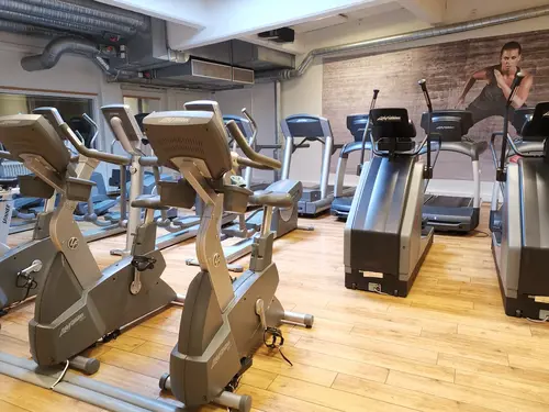 Här är de 15st mest sökta gymmen på GymKarta i Juli 2023Nordic Wellness Lindholmen på Lindholmsallén 20 i GöteborgSATS Gamlestaden på Gamlestadstorget 7 i GöteborgSTC Sävedalen - Göteborgsvägen 104 - GymKarta.seSTC munkebäck på Munkebäcks Allé 26 i GöteborgNordic Wellness Göteborg Kviberg Arena - GymKarta.seNordic Wellness Kungälv Kongahälla - GymKarta.seActic Lerum - Vattenpalatset på Häradsvägen 3 i Lerum&nbsp;Maximus Gym Brunnsbo på Folkvisegatan 15 i GöteborgSATS Hovås på Björklundabacken 2 i Hovås - GymKarta.seNordic Wellness Backaplan på Gustaf Dalénsgatan 13Fitness24Seven på Lergöksgatan 6 i Västra FrölundaSATS Askim (Sisjön stora) på Ekonomivägen 6 i AskimSTC på Ekenleden 10 i Kållered - GymKarta.seNordic Wellness Marklandsgatan - GymKarta.seNordic Wellness på Vasagatan 7 i Göteborg