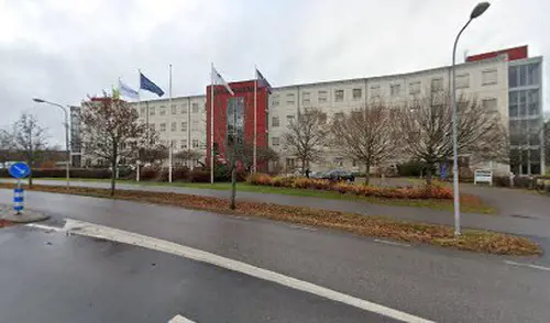 X-FORCE – UNIK TRÄNINGSMETODDen nya världsunika och patenterade svenska uppfinningen X-Force är en träningsmaskin som ökar den negativa belastningen med 40 %.Detta gör att du som användare kan träna betydligt kortare tid och få större effekt med garanterat bättre resultat, endast 6 – 12 repetitioner per maskin var 7 – 14 dagar.Varför negativ träning?Negativ träning har många fördelar.Musklerna kan arbeta med betydligt högre belastning excentriskt än koncentrisk och en tyngre last innebär också effektivare träning med snabbare resultat.För att förbättra muskelstyrkan överbelastar du muskeln och om den excentriska lasten är större tröttar du ut muskeln snabbare.Excentrisk träning kräver mindre syre än koncentrisk vilket påfrestar hjärtat mindre men ökar blodtrycket.Här är de 15st mest sökta gymmen på GymKarta i Juli 2023Nordic Wellness Lindholmen på Lindholmsallén 20 i GöteborgSATS Gamlestaden på Gamlestadstorget 7 i GöteborgSTC Sävedalen - Göteborgsvägen 104 - GymKarta.seSTC munkebäck på Munkebäcks Allé 26 i GöteborgNordic Wellness Göteborg Kviberg Arena - GymKarta.seNordic Wellness Kungälv Kongahälla - GymKarta.seActic Lerum - Vattenpalatset på Häradsvägen 3 i Lerum&nbsp;Maximus Gym Brunnsbo på Folkvisegatan 15 i GöteborgSATS Hovås på Björklundabacken 2 i Hovås - GymKarta.seNordic Wellness Backaplan på Gustaf Dalénsgatan 13Fitness24Seven på Lergöksgatan 6 i Västra FrölundaSATS Askim (Sisjön stora) på Ekonomivägen 6 i AskimSTC på Ekenleden 10 i Kållered - GymKarta.seNordic Wellness Marklandsgatan - GymKarta.seNordic Wellness på Vasagatan 7 i Göteborg