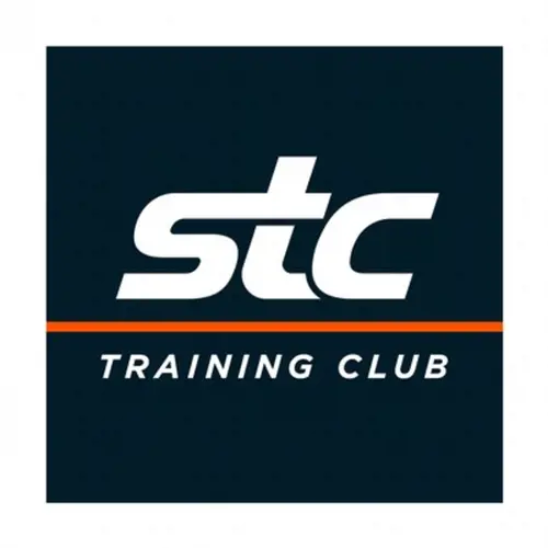 STC Brålanda STC driver både kompletta träningsanläggningar för hela familjen samt mindre expressklubbar med tonvikt på styrka och kondition.Vårt breda utbud av gruppträning baseras på program från världens största leverantör, Les Mills.Våra gruppträningsinstruktörer är självklart certifierade och licensierade. Vi erbjuder träning för alla människor i alla åldrar."På vårt stora fräscha STC-gym känner du pulsen och träningsglädjen så fort du kliver in i gymmet.Här finns den senaste utrustningen för kondition och styrka, gruppträning, virtuell träning, proffsiga personliga tränare, kids club och cafédel.Med närhet till fler STC-gym runt om i området.Vi erbjuder dig ett brett träningsutbud, generösa öppettider &amp; över 180 gym att träna på.Erbjudande: Köp ett flexibelt gymkort från 299 kr/mån på STC med fri kort- &amp; startavgift.- Gruppträning.- Fräscha anläggningar.- Personlig träning.- Över 200 online pass.&nbsp;Om STCVi på STC tror på gemenskap och har därför sedan starten 1998 skapat miljöer där människor i alla åldrar kan träffas och träna för ett friskare liv.Vi har även ett stort grupptränings-utbud av egenutvecklad grupptränings-koncept där instruktörerna utbildas och licensieras löpande.&nbsp;Våra gym har den senaste tränings-utrustningen från tex. Cybex och Concept Träningsredskap av bästa kvalitet.Våra personliga tränare är certifierade och licensierade för att kunna erbjuda bästa möjliga personliga träning till våra medlemmar.Om STC - Över 200 gym från norr till söderVi på STC tror på gemenskap och har därför sedan starten 1998 skapat miljöer där människor i alla åldrar kan träffas och träna för ett friskare liv.Träningsanläggningarna är designade för att tillgodose ett varierat utbud av gruppträning som främst baseras på program från Les Mills, det världsledande företaget inom gruppträning där alla våra gruppträningsinstruktörer är certifierade och licensierade för att alltid leverera kvalitet.Vi har även ett stort gruppträningsutbud av egenutvecklad gruppträningskoncept där instruktörerna utbildas och licensieras löpande.Våra gym har den senaste träningsutrustningen av bästa kvalitet och våra personliga tränare är certifierade och licensierade för att kunna erbjuda bästa möjliga personliga träning till våra medlemmar.AffärsidéPassion för träning och att förbättra folkhälsan i Sverige har alltid varit grunden på STC, och lever vidare än idag.Vi vill genom ett brett träningsutbud som kännetecknas av glädje, passion och gemenskap erbjuda alla människor i alla åldrar träning och rörelse för ett friskare och lyckligare liv.Med vårt innehållsrika och prisvärda utbud strävar vi efter att vara en unik aktör inom friskvårdsbranschen.Glädje, passion, personlighet, proffsighet och gemenskap präglar våra klubbar och vår vardag i en härlig miljö.Hos oss är det alltid rent och fräscht, sällan kö till utrustningen och en skön atmosfär där alla passar in. Vi vet att om träningen finns nära så är chanserna att du kommer i gång mycket större!Vi finns på många platser i Stockholm för att du ska ha nära till träningen. Dessutom har vi öppet alla dagar klockan 05.00 – 23.00 för medlemmar.Träning kan göra underverk för din hälsa! Genom fysisk aktivitet kan du både förebygga och behandla många sjukdomar.På STC får du som blivit ordinerad Fysisk aktivitet på recept, FaR®, rabatterat pris på din träningFysisk aktivitet på recept innebär att legitimerad vårdpersonal ordinerar fysisk aktivitet.Aktiviteten blir en del av behandlingen och anpassas efter dina egna förutsättningar och önskemål.Det finns stort vetenskapligt stöd för att Fysisk aktivitet på recept (FaR®) fungerar.De positiva effekterna får du oavsett ålder eller tidigare träningsvana. Det är alltså aldrig för sent att börja röra på dig.Du som är otränad kommer snabbt att bli fysiskt starkare.