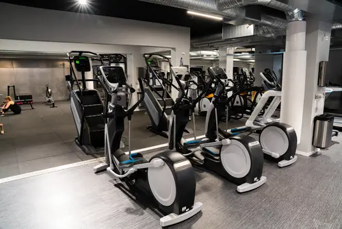 SATS BASE NORRKÖPING - Detta är ett av våra mest populära center som har högt tempo och inspirerande tränings-atmosfär året runt.Välbesökt center med unik tränings-atmosfär och populära maskiner.Välkommen till SATS' 12 gym i Göteborg!AskimEriksbergGamlestadenHovåsKompassenLandalaMasthuggetMölnlyckeSisjönTorpavallenTorslandaValhalla&nbsp;SATS Din GymPartnerAlla är välkomna till SATS. Vi motiverar våra medlemmar genom att utgå från deras egen nivå och bidra med positiva utmaningar, både stora och små.&nbsp;Här finner du ett brett utbud av olika träningsformer och en mängd olika grupptränings-pass.Med flexibla medlemskap kan vi erbjuda ett skräddarsytt upplägg som passar just för dig; oavsett om du vill styrketräna, träna kondition, träna med PT, träna hemma med Online Training eller träna i grupp.Vi har något för alla. Flera av våra gym erbjuder även barnpassning.Muskelshoppen – Köp Kosttillskott &amp; Träningskläder i Göteborg &amp; MölndalHär kan du läsa om SATS historiaHär är de 15st mest sökta gymmen på GymKarta i Juli 2023Nordic Wellness Lindholmen på Lindholmsallén 20 i GöteborgSATS Gamlestaden på Gamlestadstorget 7 i GöteborgSTC Sävedalen - Göteborgsvägen 104 - GymKarta.seSTC munkebäck på Munkebäcks Allé 26 i GöteborgNordic Wellness Göteborg Kviberg Arena - GymKarta.seNordic Wellness Kungälv Kongahälla - GymKarta.seActic Lerum - Vattenpalatset på Häradsvägen 3 i Lerum&nbsp;Maximus Gym Brunnsbo på Folkvisegatan 15 i GöteborgSATS Hovås på Björklundabacken 2 i Hovås - GymKarta.seNordic Wellness Backaplan på Gustaf Dalénsgatan 13Fitness24Seven på Lergöksgatan 6 i Västra FrölundaSATS Askim (Sisjön stora) på Ekonomivägen 6 i AskimSTC på Ekenleden 10 i Kållered - GymKarta.seNordic Wellness Marklandsgatan - GymKarta.seNordic Wellness på Vasagatan 7 i Göteborg