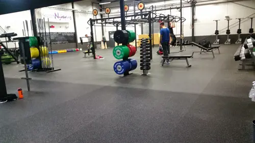 Det skapar Harmoni o balans.Här hos oss kan du välja vilken period på året, i ditt liv som du känner är bäst för dig.Adrian Eriksson Skapade GymKarta.Se och alla Gym med Premium - abonnemang blir SEO-Optimerade av Martin Maximus SEO - (Sökmotoroptimerade).X-FORCE – UNIK TRÄNINGSMETODDen nya världsunika och patenterade svenska uppfinningen X-Force är en träningsmaskin som ökar den negativa belastningen med 40 %.Detta gör att du som användare kan träna betydligt kortare tid och få större effekt med garanterat bättre resultat, endast 6 – 12 repetitioner per maskin var 7 – 14 dagar.Varför negativ träning?Negativ träning har många fördelar.Musklerna kan arbeta med betydligt högre belastning excentriskt än koncentrisk och en tyngre last innebär också effektivare träning med snabbare resultat.För att förbättra muskelstyrkan överbelastar du muskeln och om den excentriska lasten är större tröttar du ut muskeln snabbare.Excentrisk träning kräver mindre syre än koncentrisk vilket påfrestar hjärtat mindre men ökar blodtrycket.Här är de 15st mest sökta gymmen på GymKarta i Juli 2023Nordic Wellness Lindholmen på Lindholmsallén 20 i GöteborgSATS Gamlestaden på Gamlestadstorget 7 i GöteborgSTC Sävedalen - Göteborgsvägen 104 - GymKarta.seSTC munkebäck på Munkebäcks Allé 26 i GöteborgNordic Wellness Göteborg Kviberg Arena - GymKarta.seNordic Wellness Kungälv Kongahälla - GymKarta.seActic Lerum - Vattenpalatset på Häradsvägen 3 i Lerum&nbsp;Maximus Gym Brunnsbo på Folkvisegatan 15 i GöteborgSATS Hovås på Björklundabacken 2 i Hovås - GymKarta.seNordic Wellness Backaplan på Gustaf Dalénsgatan 13Fitness24Seven på Lergöksgatan 6 i Västra FrölundaSATS Askim (Sisjön stora) på Ekonomivägen 6 i AskimSTC på Ekenleden 10 i Kållered - GymKarta.seNordic Wellness Marklandsgatan - GymKarta.seNordic Wellness på Vasagatan 7 i Göteborg