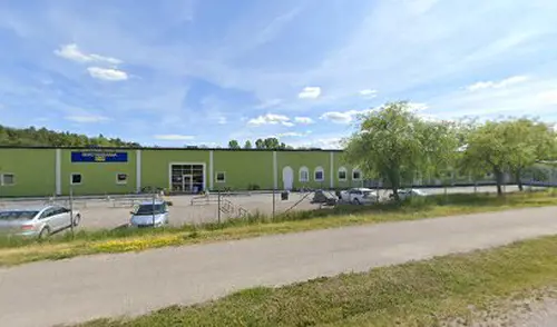 X-FORCE – UNIK TRÄNINGSMETODDen nya världsunika och patenterade svenska uppfinningen X-Force är en träningsmaskin som ökar den negativa belastningen med 40 %.Detta gör att du som användare kan träna betydligt kortare tid och få större effekt med garanterat bättre resultat, endast 6 – 12 repetitioner per maskin var 7 – 14 dagar.Varför negativ träning?Negativ träning har många fördelar.Musklerna kan arbeta med betydligt högre belastning excentriskt än koncentrisk och en tyngre last innebär också effektivare träning med snabbare resultat.För att förbättra muskelstyrkan överbelastar du muskeln och om den excentriska lasten är större tröttar du ut muskeln snabbare.Excentrisk träning kräver mindre syre än koncentrisk vilket påfrestar hjärtat mindre men ökar blodtrycket.Här är de 15st mest sökta gymmen på GymKarta i Juli 2023Nordic Wellness Lindholmen på Lindholmsallén 20 i GöteborgSATS Gamlestaden på Gamlestadstorget 7 i GöteborgSTC Sävedalen - Göteborgsvägen 104 - GymKarta.seSTC munkebäck på Munkebäcks Allé 26 i GöteborgNordic Wellness Göteborg Kviberg Arena - GymKarta.seNordic Wellness Kungälv Kongahälla - GymKarta.seActic Lerum - Vattenpalatset på Häradsvägen 3 i Lerum&nbsp;Maximus Gym Brunnsbo på Folkvisegatan 15 i GöteborgSATS Hovås på Björklundabacken 2 i Hovås - GymKarta.seNordic Wellness Backaplan på Gustaf Dalénsgatan 13Fitness24Seven på Lergöksgatan 6 i Västra FrölundaSATS Askim (Sisjön stora) på Ekonomivägen 6 i AskimSTC på Ekenleden 10 i Kållered - GymKarta.seNordic Wellness Marklandsgatan - GymKarta.seNordic Wellness på Vasagatan 7 i Göteborg