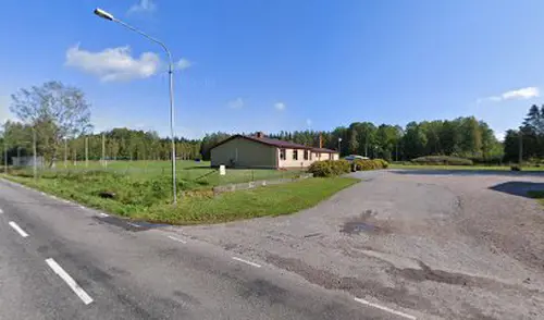 X-FORCE – UNIK TRÄNINGSMETODDen nya världsunika och patenterade svenska uppfinningen X-Force är en träningsmaskin som ökar den negativa belastningen med 40 %.Detta gör att du som användare kan träna betydligt kortare tid och få större effekt med garanterat bättre resultat, endast 6 – 12 repetitioner per maskin var 7 – 14 dagar.Varför negativ träning?Negativ träning har många fördelar.Musklerna kan arbeta med betydligt högre belastning excentriskt än koncentrisk och en tyngre last innebär också effektivare träning med snabbare resultat.För att förbättra muskelstyrkan överbelastar du muskeln och om den excentriska lasten är större tröttar du ut muskeln snabbare.Excentrisk träning kräver mindre syre än koncentrisk vilket påfrestar hjärtat mindre men ökar blodtrycket.Här är de 15st mest sökta gymmen på GymKarta i Juli 2023Nordic Wellness Lindholmen på Lindholmsallén 20 i GöteborgSATS Gamlestaden på Gamlestadstorget 7 i GöteborgSTC Sävedalen - Göteborgsvägen 104 - GymKarta.seSTC munkebäck på Munkebäcks Allé 26 i GöteborgNordic Wellness Göteborg Kviberg Arena - GymKarta.seNordic Wellness Kungälv Kongahälla - GymKarta.seActic Lerum - Vattenpalatset på Häradsvägen 3 i Lerum&nbsp;Maximus Gym Brunnsbo på Folkvisegatan 15 i GöteborgSATS Hovås på Björklundabacken 2 i Hovås - GymKarta.seNordic Wellness Backaplan på Gustaf Dalénsgatan 13Fitness24Seven på Lergöksgatan 6 i Västra FrölundaSATS Askim (Sisjön stora) på Ekonomivägen 6 i AskimSTC på Ekenleden 10 i Kållered - GymKarta.seNordic Wellness Marklandsgatan - GymKarta.seNordic Wellness på Vasagatan 7 i Göteborg