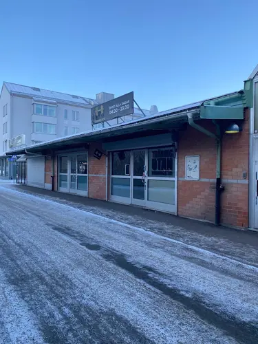 X-FORCE – UNIK TRÄNINGSMETODDen nya världsunika och patenterade svenska uppfinningen X-Force är en träningsmaskin som ökar den negativa belastningen med 40 %.Detta gör att du som användare kan träna betydligt kortare tid och få större effekt med garanterat bättre resultat, endast 6 – 12 repetitioner per maskin var 7 – 14 dagar.Varför negativ träning?Negativ träning har många fördelar.Musklerna kan arbeta med betydligt högre belastning excentriskt än koncentrisk och en tyngre last innebär också effektivare träning med snabbare resultat.För att förbättra muskelstyrkan överbelastar du muskeln och om den excentriska lasten är större tröttar du ut muskeln snabbare.Excentrisk träning kräver mindre syre än koncentrisk vilket påfrestar hjärtat mindre men ökar blodtrycket.Här är de 15st mest sökta gymmen på GymKarta i Juli 2023Nordic Wellness Lindholmen på Lindholmsallén 20 i GöteborgSATS Gamlestaden på Gamlestadstorget 7 i GöteborgSTC Sävedalen - Göteborgsvägen 104 - GymKarta.seSTC munkebäck på Munkebäcks Allé 26 i GöteborgNordic Wellness Göteborg Kviberg Arena - GymKarta.seNordic Wellness Kungälv Kongahälla - GymKarta.seActic Lerum - Vattenpalatset på Häradsvägen 3 i Lerum&nbsp;Maximus Gym Brunnsbo på Folkvisegatan 15 i GöteborgSATS Hovås på Björklundabacken 2 i Hovås - GymKarta.seNordic Wellness Backaplan på Gustaf Dalénsgatan 13Fitness24Seven på Lergöksgatan 6 i Västra FrölundaSATS Askim (Sisjön stora) på Ekonomivägen 6 i AskimSTC på Ekenleden 10 i Kållered - GymKarta.seNordic Wellness Marklandsgatan - GymKarta.seNordic Wellness på Vasagatan 7 i Göteborg