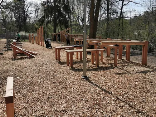 X-FORCE – UNIK TRÄNINGSMETODDen nya världsunika och patenterade svenska uppfinningen X-Force är en träningsmaskin som ökar den negativa belastningen med 40 %.Detta gör att du som användare kan träna betydligt kortare tid och få större effekt med garanterat bättre resultat, endast 6 – 12 repetitioner per maskin var 7 – 14 dagar.Varför negativ träning?Negativ träning har många fördelar.Musklerna kan arbeta med betydligt högre belastning excentriskt än koncentrisk och en tyngre last innebär också effektivare träning med snabbare resultat.För att förbättra muskelstyrkan överbelastar du muskeln och om den excentriska lasten är större tröttar du ut muskeln snabbare.Excentrisk träning kräver mindre syre än koncentrisk vilket påfrestar hjärtat mindre men ökar blodtrycket.Här är de 15st mest sökta gymmen på GymKarta i Juli 2023Nordic Wellness Lindholmen på Lindholmsallén 20 i GöteborgSATS Gamlestaden på Gamlestadstorget 7 i GöteborgSTC Sävedalen - Göteborgsvägen 104 - GymKarta.seSTC munkebäck på Munkebäcks Allé 26 i GöteborgNordic Wellness Göteborg Kviberg Arena - GymKarta.seNordic Wellness Kungälv Kongahälla - GymKarta.seActic Lerum - Vattenpalatset på Häradsvägen 3 i Lerum&nbsp;Maximus Gym Brunnsbo på Folkvisegatan 15 i GöteborgSATS Hovås på Björklundabacken 2 i Hovås - GymKarta.seNordic Wellness Backaplan på Gustaf Dalénsgatan 13Fitness24Seven på Lergöksgatan 6 i Västra FrölundaSATS Askim (Sisjön stora) på Ekonomivägen 6 i AskimSTC på Ekenleden 10 i Kållered - GymKarta.seNordic Wellness Marklandsgatan - GymKarta.seNordic Wellness på Vasagatan 7 i Göteborg