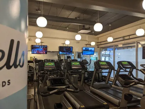Det skapar Harmoni o balans.Här hos oss kan du välja vilken period på året, i ditt liv som du känner är bäst för dig.Adrian Eriksson Skapade GymKarta.Se och alla Gym med Premium - abonnemang blir SEO-Optimerade av Martin Maximus SEO - (Sökmotoroptimerade).X-FORCE – UNIK TRÄNINGSMETODDen nya världsunika och patenterade svenska uppfinningen X-Force är en träningsmaskin som ökar den negativa belastningen med 40 %.Detta gör att du som användare kan träna betydligt kortare tid och få större effekt med garanterat bättre resultat, endast 6 – 12 repetitioner per maskin var 7 – 14 dagar.Varför negativ träning?Negativ träning har många fördelar.Musklerna kan arbeta med betydligt högre belastning excentriskt än koncentrisk och en tyngre last innebär också effektivare träning med snabbare resultat.För att förbättra muskelstyrkan överbelastar du muskeln och om den excentriska lasten är större tröttar du ut muskeln snabbare.Excentrisk träning kräver mindre syre än koncentrisk vilket påfrestar hjärtat mindre men ökar blodtrycket.Här är de 15st mest sökta gymmen på GymKarta i Juli 2023Nordic Wellness Lindholmen på Lindholmsallén 20 i GöteborgSATS Gamlestaden på Gamlestadstorget 7 i GöteborgSTC Sävedalen - Göteborgsvägen 104 - GymKarta.seSTC munkebäck på Munkebäcks Allé 26 i GöteborgNordic Wellness Göteborg Kviberg Arena - GymKarta.seNordic Wellness Kungälv Kongahälla - GymKarta.seActic Lerum - Vattenpalatset på Häradsvägen 3 i Lerum&nbsp;Maximus Gym Brunnsbo på Folkvisegatan 15 i GöteborgSATS Hovås på Björklundabacken 2 i Hovås - GymKarta.seNordic Wellness Backaplan på Gustaf Dalénsgatan 13Fitness24Seven på Lergöksgatan 6 i Västra FrölundaSATS Askim (Sisjön stora) på Ekonomivägen 6 i AskimSTC på Ekenleden 10 i Kållered - GymKarta.seNordic Wellness Marklandsgatan - GymKarta.seNordic Wellness på Vasagatan 7 i Göteborg