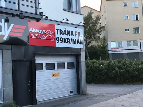 Det skapar Harmoni o balans.Här hos oss kan du välja vilken period på året, i ditt liv som du känner är bäst för dig.Adrian Eriksson Skapade GymKarta.Se och alla Gym med Premium - abonnemang blir SEO-Optimerade av Martin Maximus SEO - (Sökmotoroptimerade).X-FORCE – UNIK TRÄNINGSMETODDen nya världsunika och patenterade svenska uppfinningen X-Force är en träningsmaskin som ökar den negativa belastningen med 40 %.Detta gör att du som användare kan träna betydligt kortare tid och få större effekt med garanterat bättre resultat, endast 6 – 12 repetitioner per maskin var 7 – 14 dagar.Varför negativ träning?Negativ träning har många fördelar.Musklerna kan arbeta med betydligt högre belastning excentriskt än koncentrisk och en tyngre last innebär också effektivare träning med snabbare resultat.För att förbättra muskelstyrkan överbelastar du muskeln och om den excentriska lasten är större tröttar du ut muskeln snabbare.Excentrisk träning kräver mindre syre än koncentrisk vilket påfrestar hjärtat mindre men ökar blodtrycket.Här är de 15st mest sökta gymmen på GymKarta i Juli 2023Nordic Wellness Lindholmen på Lindholmsallén 20 i GöteborgSATS Gamlestaden på Gamlestadstorget 7 i GöteborgSTC Sävedalen - Göteborgsvägen 104 - GymKarta.seSTC munkebäck på Munkebäcks Allé 26 i GöteborgNordic Wellness Göteborg Kviberg Arena - GymKarta.seNordic Wellness Kungälv Kongahälla - GymKarta.seActic Lerum - Vattenpalatset på Häradsvägen 3 i Lerum&nbsp;Maximus Gym Brunnsbo på Folkvisegatan 15 i GöteborgSATS Hovås på Björklundabacken 2 i Hovås - GymKarta.seNordic Wellness Backaplan på Gustaf Dalénsgatan 13Fitness24Seven på Lergöksgatan 6 i Västra FrölundaSATS Askim (Sisjön stora) på Ekonomivägen 6 i AskimSTC på Ekenleden 10 i Kållered - GymKarta.seNordic Wellness Marklandsgatan - GymKarta.seNordic Wellness på Vasagatan 7 i Göteborg