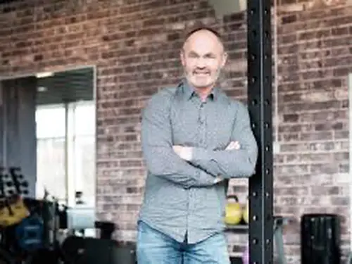 Välkommen tillNordic Wellness Värmdö Centrum!Här kan du ta del av toppmoderna maskiner, fria vikter, gruppträning, virtuell träning och riktigt mycket tränings-glädje.Kom gärna in och ta en kaffe, kika på den fantastiska anläggningen och prata med oss direkt i receptionen.Vi erbjuder självklart prov-vecka för dig som vill testa vår härliga klubb och utbud.Vi har gratis parkering hos oss också.GRATIS KONSULTATION!Vill du få hjälp att nå dina mål?Med en personlig tränare kommer du snabbt igång med ett individanpassat träningsschema som ger resultat.I det första mötet går vi igenom vad du önskar uppnå samt sätter realistiska mål efter dina förutsättningar.Fyll i kontaktformuläret nedan så kontaktar vi dig för 30 minuters kostnadsfri konsultation.Vissa personliga tränare erbjuder nu också tjänsten PT online.Vid förhinder behöver du avboka mötet 24h innan utsatt tid, annars debiteras du 200 kr.Kolla ditt gym på alla bolagFitnessprofilen Julia på Nordic Wellness: Är ditt mål att ha en något tajtare form till beachen?BEHÖVER DU PT? Känner du att du inte har disciplinen att komma i gång med träningen hemma? Hör av dig direkt till Julia och boka professionell hjälp!Nordic Wellness Din Bästa-GymPartnerHär är de 15st mest sökta gymmen på GymKarta i Juli 2023Nordic Wellness Lindholmen på Lindholmsallén 20 i GöteborgSATS Gamlestaden på Gamlestadstorget 7 i GöteborgSTC Sävedalen - Göteborgsvägen 104 - GymKarta.seSTC munkebäck på Munkebäcks Allé 26 i GöteborgNordic Wellness Göteborg Kviberg Arena - GymKarta.seNordic Wellness Kungälv Kongahälla - GymKarta.seActic Lerum - Vattenpalatset på Häradsvägen 3 i Lerum&nbsp;Maximus Gym Brunnsbo på Folkvisegatan 15 i GöteborgSATS Hovås på Björklundabacken 2 i Hovås - GymKarta.seNordic Wellness Backaplan på Gustaf Dalénsgatan 13Fitness24Seven på Lergöksgatan 6 i Västra FrölundaSATS Askim (Sisjön stora) på Ekonomivägen 6 i AskimSTC på Ekenleden 10 i Kållered - GymKarta.seNordic Wellness Marklandsgatan - GymKarta.seNordic Wellness på Vasagatan 7 i Göteborg
