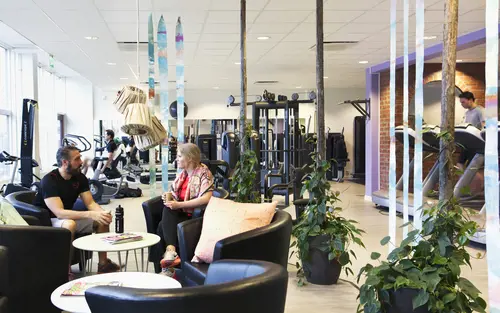 SATS BODY JOY - Detta är ett av våra mest populära center som har högt tempo och inspirerande tränings-atmosfär året runt.Välbesökt center med unik tränings-atmosfär och populära maskiner.Välkommen till SATS' 12 gym i Göteborg!AskimEriksbergGamlestadenHovåsKompassenLandalaMasthuggetMölnlyckeSisjönTorpavallenTorslandaValhalla&nbsp;SATS Din GymPartnerAlla är välkomna till SATS. Vi motiverar våra medlemmar genom att utgå från deras egen nivå och bidra med positiva utmaningar, både stora och små.&nbsp;Här finner du ett brett utbud av olika träningsformer och en mängd olika grupptränings-pass.Med flexibla medlemskap kan vi erbjuda ett skräddarsytt upplägg som passar just för dig; oavsett om du vill styrketräna, träna kondition, träna med PT, träna hemma med Online Training eller träna i grupp.Vi har något för alla. Flera av våra gym erbjuder även barnpassning.Muskelshoppen – Köp Kosttillskott &amp; Träningskläder i Göteborg &amp; MölndalHär kan du läsa om SATS historiaHär är de 15st mest sökta gymmen på GymKarta i Juli 2023Nordic Wellness Lindholmen på Lindholmsallén 20 i GöteborgSATS Gamlestaden på Gamlestadstorget 7 i GöteborgSTC Sävedalen - Göteborgsvägen 104 - GymKarta.seSTC munkebäck på Munkebäcks Allé 26 i GöteborgNordic Wellness Göteborg Kviberg Arena - GymKarta.seNordic Wellness Kungälv Kongahälla - GymKarta.seActic Lerum - Vattenpalatset på Häradsvägen 3 i Lerum&nbsp;Maximus Gym Brunnsbo på Folkvisegatan 15 i GöteborgSATS Hovås på Björklundabacken 2 i Hovås - GymKarta.seNordic Wellness Backaplan på Gustaf Dalénsgatan 13Fitness24Seven på Lergöksgatan 6 i Västra FrölundaSATS Askim (Sisjön stora) på Ekonomivägen 6 i AskimSTC på Ekenleden 10 i Kållered - GymKarta.seNordic Wellness Marklandsgatan - GymKarta.seNordic Wellness på Vasagatan 7 i Göteborg