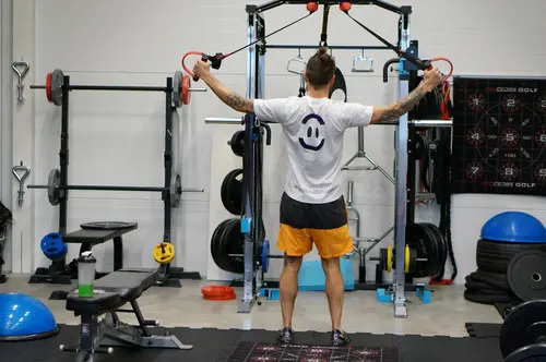 Det skapar Harmoni o balans.Här hos oss kan du välja vilken period på året, i ditt liv som du känner är bäst för dig.Adrian Eriksson Skapade GymKarta.Se och alla Gym med Premium - abonnemang blir SEO-Optimerade av Martin Maximus SEO - (Sökmotoroptimerade).X-FORCE – UNIK TRÄNINGSMETODDen nya världsunika och patenterade svenska uppfinningen X-Force är en träningsmaskin som ökar den negativa belastningen med 40 %.Detta gör att du som användare kan träna betydligt kortare tid och få större effekt med garanterat bättre resultat, endast 6 – 12 repetitioner per maskin var 7 – 14 dagar.Varför negativ träning?Negativ träning har många fördelar.Musklerna kan arbeta med betydligt högre belastning excentriskt än koncentrisk och en tyngre last innebär också effektivare träning med snabbare resultat.För att förbättra muskelstyrkan överbelastar du muskeln och om den excentriska lasten är större tröttar du ut muskeln snabbare.Excentrisk träning kräver mindre syre än koncentrisk vilket påfrestar hjärtat mindre men ökar blodtrycket.Här är de 15st mest sökta gymmen på GymKarta i Juli 2023Nordic Wellness Lindholmen på Lindholmsallén 20 i GöteborgSATS Gamlestaden på Gamlestadstorget 7 i GöteborgSTC Sävedalen - Göteborgsvägen 104 - GymKarta.seSTC munkebäck på Munkebäcks Allé 26 i GöteborgNordic Wellness Göteborg Kviberg Arena - GymKarta.seNordic Wellness Kungälv Kongahälla - GymKarta.seActic Lerum - Vattenpalatset på Häradsvägen 3 i Lerum&nbsp;Maximus Gym Brunnsbo på Folkvisegatan 15 i GöteborgSATS Hovås på Björklundabacken 2 i Hovås - GymKarta.seNordic Wellness Backaplan på Gustaf Dalénsgatan 13Fitness24Seven på Lergöksgatan 6 i Västra FrölundaSATS Askim (Sisjön stora) på Ekonomivägen 6 i AskimSTC på Ekenleden 10 i Kållered - GymKarta.seNordic Wellness Marklandsgatan - GymKarta.seNordic Wellness på Vasagatan 7 i Göteborg