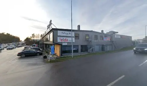 Curves Järfälla är mycket mer än ett traditionellt gym, visst jobbigt och svettigt som träning ska vara men här har vi roligt också.Vad roligt att du har hittat hit!&nbsp; Vill du förbättra din livsstil?Din kropp och din hälsa är det viktigaste du har!30min effektiv cirkelträning och coaching.Vi på Curves Haninge finns här för att peppa och vägleda dig på bästa sätt för att du ska uppnå just dina mål, som vi tillsammans sätter upp med dig.Vi har en härlig stämning med kvinnor i alla åldrar. Vårt träningskoncept passar alla oavsett tidigare erfarenheter.Att få möjligheten och vara delaktig och påverka och lyfta kvinnors vardagsliv genom vårt träningskoncept på Curves tycker vi är helt fantastiskt.Varmt välkommen in för en GRATIS visning och fitnessprofil så berättar vi mer om vår effektiva och roliga träning.Vi har en härlig stämning hos oss med kvinnor i alla åldrar.Fitnessklubben för kvinnor | CurvesCurves Järfälla, fitnessklubben för kvinnor, ligger nära dig. Curves är ett gym bara för kvinnor.Vår specialutformande utrustning med hydrauliskt motstånd kombinerar fördelarna med konditionsträning och styrketräning, vilket ger effektiv träning och samtidigt skyddar ben och leder.Du får enkel och effektiv träning på bara 30 minuter, med stöd av en tränare och utan begränsningar i träningstider.&nbsp;Vi välkomnar dig till Curves Järfälla och berättar gärna mer om vår 30-minuters träning för hela kroppen, så att du kan bli starkare, gå ner i vikt och bränna kalorier i en trevlig miljö.&nbsp;Nu när vi börjar komma på fötter igen efter pandemin investerar folk i sin hälsa, och gåvor med fitness-tema blir också populärare än någonsin.Enligt Sarah Mitroff på CNET är detta de bästa hälsoprodukterna och fitnessgåvorna år 2023.De bästa hälsopresenterna 2023FitnessklasspassFitnessklockaSpännande vattenflaskorMotståndsbandBärbar mixerFördelar med att ge hälsan som gåvaGenom att investera i din hälsa får du en gåva som fortsätter att ge dig varje dag när du vaknar upp och känner dig fräschare, känner dig bättre i dina kläder och är på bättre humör.Marie Haaland från New York Post citerar olika forskningsstudier som bekräftar att människor som avsätter tid för motion är lyckligare än de som inte gör det. Bara en övning i veckan har visat sig ha en positiv inverkan på ens inställning och öka motivationen.De tre pelarna&nbsp;Curves helhetslösning är inriktad på att investera i hälsans gåva genom att fokusera på de tre pelarna i den allmänna hälsan.Fysisk hälsa med Curves 30-minuterskretsen som är särskilt utformad för att träna varje muskelgrupp.&nbsp;Psykisk hälsa genom att öka självförtroendet med varje besök.&nbsp;Andlig hälsa genom att tillhandahålla en trygg och stödjande miljö.Curves erbjuder verktyg och stöd för att uppnå och upprätthålla en hälsosam och balanserad livsstil. Curves förstår att det är svårt att träna under julhelgen när familjen kommer på besök, huset förbereds och festligheterna hålls.Om du tar dig tid att investera i din hälsa ger du dig själv en speciell julklapp. På så sätt kan du njuta av julhelgen och må bra i kropp och själ.Stärk din självkänsla och ditt självförtroende inför julen – CurvesGe dig själv en hälsopresent den här säsongen och låt Curves hjälpa dig att investera i ditt välbefinnandeEnskilda Gym i Sverige syns väldigt lite på Google - Därför skapades Gymguiden med GymKarta.seMartin MaXimus Börjesson, grundare och ägare av GymPartner Träningsutrustning i Mölndal AB, har utvecklat Gymguide.nu och GymKarta.se tillsammans med Adrian Eriksson på Nite Cloud.Adrian har skapat och kodat GymKarta.se&nbsp; till 100% och alla Gym med Premium - abonnemang blir SEO-Optimerade av Martin Maximus SEO - (Sökmotoroptimerade).Premium - I abonnemanget ingår Optimerad Presentation och Beskrivning av “Gymmet” på GymKarta.se och GymGuide.nu.10st Optimerade bilder med GEO-taggning med sökords fraser etc. .10st Superstarka länkar till “Gymmet” med en Optimerad Presentation och Beskrivning.4 st “Kampanjartiklar” kan skapas för “Gymmet”. Martin Maximus Börjesson har många beprövade marknadsföringsstrategier och affärsupplägg.Martin Maximus har tagit lärdom av visdomsorden “Att syns du inte-Så finns du inte” – vilket genomsyrar hela verksamheten. Martin Maximus har varit företagare inom gymbranschen sedan 1979, då han startade sitt första gym. Genom åren har det blivit 47 stycken anläggningar.GymPartner Träningsutrustning i Mölndal AB, Nämndemansgatan 17, 431 33 Mölndal+4676-393 30 57 maximus@gympartner.nu.Även om GymPartner säljer främst Gymutrustning eller kompletta Gym så är du välkommen att prova i vår utställning på Nämndemansgatan 17 i Mölndal. 076-393 30 57, maximus@gympartner.nu.&nbsp;Andra artiklar av Martin Maximus:Kan du gissa vilken gymkedja som är mest sökt på alla bolag?- Publicerad: 2023-02-26Alla Bolag - Nyckeltal och Befattningar - Publicerad: 2022-10-17Sveriges Bolag På Allabolag.se - Publicerad: 2020-10-02GymPartner Sweden På Allabolag.se - Publicerad: 2020-10-11Köp komplett Gym-AllaBolagspresentation kostnadsfritt - Publicerad: 2020-05-18Martin Maximus Börjesson har sålt fler än 700+ kompletta begagnade gym på 43 år.Många av dessa finns på vår karta över GymPartners utvalda partners