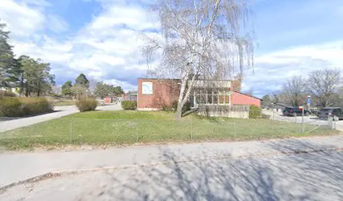 Det skapar Harmoni o balans.Här hos oss kan du välja vilken period på året, i ditt liv som du känner är bäst för dig.Adrian Eriksson Skapade GymKarta.Se och alla Gym med Premium - abonnemang blir SEO-Optimerade av Martin Maximus SEO - (Sökmotoroptimerade).X-FORCE – UNIK TRÄNINGSMETODDen nya världsunika och patenterade svenska uppfinningen X-Force är en träningsmaskin som ökar den negativa belastningen med 40 %.Detta gör att du som användare kan träna betydligt kortare tid och få större effekt med garanterat bättre resultat, endast 6 – 12 repetitioner per maskin var 7 – 14 dagar.Varför negativ träning?Negativ träning har många fördelar.Musklerna kan arbeta med betydligt högre belastning excentriskt än koncentrisk och en tyngre last innebär också effektivare träning med snabbare resultat.För att förbättra muskelstyrkan överbelastar du muskeln och om den excentriska lasten är större tröttar du ut muskeln snabbare.Excentrisk träning kräver mindre syre än koncentrisk vilket påfrestar hjärtat mindre men ökar blodtrycket.Här är de 15st mest sökta gymmen på GymKarta i Juli 2023Nordic Wellness Lindholmen på Lindholmsallén 20 i GöteborgSATS Gamlestaden på Gamlestadstorget 7 i GöteborgSTC Sävedalen - Göteborgsvägen 104 - GymKarta.seSTC munkebäck på Munkebäcks Allé 26 i GöteborgNordic Wellness Göteborg Kviberg Arena - GymKarta.seNordic Wellness Kungälv Kongahälla - GymKarta.seActic Lerum - Vattenpalatset på Häradsvägen 3 i Lerum&nbsp;Maximus Gym Brunnsbo på Folkvisegatan 15 i GöteborgSATS Hovås på Björklundabacken 2 i Hovås - GymKarta.seNordic Wellness Backaplan på Gustaf Dalénsgatan 13Fitness24Seven på Lergöksgatan 6 i Västra FrölundaSATS Askim (Sisjön stora) på Ekonomivägen 6 i AskimSTC på Ekenleden 10 i Kållered - GymKarta.seNordic Wellness Marklandsgatan - GymKarta.seNordic Wellness på Vasagatan 7 i Göteborg