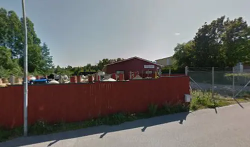 Det skapar Harmoni o balans.Här hos oss kan du välja vilken period på året, i ditt liv som du känner är bäst för dig.Adrian Eriksson Skapade GymKarta.Se och alla Gym med Premium - abonnemang blir SEO-Optimerade av Martin Maximus SEO - (Sökmotoroptimerade).X-FORCE – UNIK TRÄNINGSMETODDen nya världsunika och patenterade svenska uppfinningen X-Force är en träningsmaskin som ökar den negativa belastningen med 40 %.Detta gör att du som användare kan träna betydligt kortare tid och få större effekt med garanterat bättre resultat, endast 6 – 12 repetitioner per maskin var 7 – 14 dagar.Varför negativ träning?Negativ träning har många fördelar.Musklerna kan arbeta med betydligt högre belastning excentriskt än koncentrisk och en tyngre last innebär också effektivare träning med snabbare resultat.För att förbättra muskelstyrkan överbelastar du muskeln och om den excentriska lasten är större tröttar du ut muskeln snabbare.Excentrisk träning kräver mindre syre än koncentrisk vilket påfrestar hjärtat mindre men ökar blodtrycket.Här är de 15st mest sökta gymmen på GymKarta i Juli 2023Nordic Wellness Lindholmen på Lindholmsallén 20 i GöteborgSATS Gamlestaden på Gamlestadstorget 7 i GöteborgSTC Sävedalen - Göteborgsvägen 104 - GymKarta.seSTC munkebäck på Munkebäcks Allé 26 i GöteborgNordic Wellness Göteborg Kviberg Arena - GymKarta.seNordic Wellness Kungälv Kongahälla - GymKarta.seActic Lerum - Vattenpalatset på Häradsvägen 3 i Lerum&nbsp;Maximus Gym Brunnsbo på Folkvisegatan 15 i GöteborgSATS Hovås på Björklundabacken 2 i Hovås - GymKarta.seNordic Wellness Backaplan på Gustaf Dalénsgatan 13Fitness24Seven på Lergöksgatan 6 i Västra FrölundaSATS Askim (Sisjön stora) på Ekonomivägen 6 i AskimSTC på Ekenleden 10 i Kållered - GymKarta.seNordic Wellness Marklandsgatan - GymKarta.seNordic Wellness på Vasagatan 7 i Göteborg