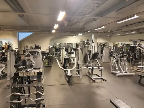 Här är de 15st mest sökta gymmen på GymKarta i Juli 2023Nordic Wellness Lindholmen på Lindholmsallén 20 i GöteborgSATS Gamlestaden på Gamlestadstorget 7 i GöteborgSTC Sävedalen - Göteborgsvägen 104 - GymKarta.seSTC munkebäck på Munkebäcks Allé 26 i GöteborgNordic Wellness Göteborg Kviberg Arena - GymKarta.seNordic Wellness Kungälv Kongahälla - GymKarta.seActic Lerum - Vattenpalatset på Häradsvägen 3 i Lerum&nbsp;Maximus Gym Brunnsbo på Folkvisegatan 15 i GöteborgSATS Hovås på Björklundabacken 2 i Hovås - GymKarta.seNordic Wellness Backaplan på Gustaf Dalénsgatan 13Fitness24Seven på Lergöksgatan 6 i Västra FrölundaSATS Askim (Sisjön stora) på Ekonomivägen 6 i AskimSTC på Ekenleden 10 i Kållered - GymKarta.seNordic Wellness Marklandsgatan - GymKarta.seNordic Wellness på Vasagatan 7 i Göteborg