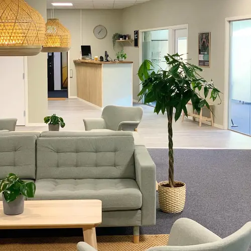 Det skapar Harmoni o balans.Här hos oss kan du välja vilken period på året, i ditt liv som du känner är bäst för dig.Adrian Eriksson Skapade GymKarta.Se och alla Gym med Premium - abonnemang blir SEO-Optimerade av Martin Maximus SEO - (Sökmotoroptimerade).X-FORCE – UNIK TRÄNINGSMETODDen nya världsunika och patenterade svenska uppfinningen X-Force är en träningsmaskin som ökar den negativa belastningen med 40 %.Detta gör att du som användare kan träna betydligt kortare tid och få större effekt med garanterat bättre resultat, endast 6 – 12 repetitioner per maskin var 7 – 14 dagar.Varför negativ träning?Negativ träning har många fördelar.Musklerna kan arbeta med betydligt högre belastning excentriskt än koncentrisk och en tyngre last innebär också effektivare träning med snabbare resultat.För att förbättra muskelstyrkan överbelastar du muskeln och om den excentriska lasten är större tröttar du ut muskeln snabbare.Excentrisk träning kräver mindre syre än koncentrisk vilket påfrestar hjärtat mindre men ökar blodtrycket.Här är de 15st mest sökta gymmen på GymKarta i Juli 2023Nordic Wellness Lindholmen på Lindholmsallén 20 i GöteborgSATS Gamlestaden på Gamlestadstorget 7 i GöteborgSTC Sävedalen - Göteborgsvägen 104 - GymKarta.seSTC munkebäck på Munkebäcks Allé 26 i GöteborgNordic Wellness Göteborg Kviberg Arena - GymKarta.seNordic Wellness Kungälv Kongahälla - GymKarta.seActic Lerum - Vattenpalatset på Häradsvägen 3 i Lerum&nbsp;Maximus Gym Brunnsbo på Folkvisegatan 15 i GöteborgSATS Hovås på Björklundabacken 2 i Hovås - GymKarta.seNordic Wellness Backaplan på Gustaf Dalénsgatan 13Fitness24Seven på Lergöksgatan 6 i Västra FrölundaSATS Askim (Sisjön stora) på Ekonomivägen 6 i AskimSTC på Ekenleden 10 i Kållered - GymKarta.seNordic Wellness Marklandsgatan - GymKarta.seNordic Wellness på Vasagatan 7 i Göteborg