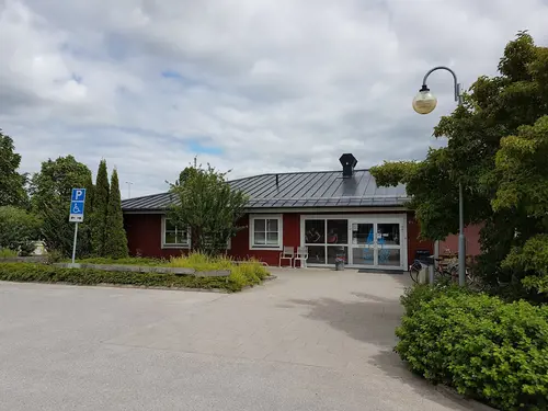 Det skapar Harmoni o balans.Här hos oss kan du välja vilken period på året, i ditt liv som du känner är bäst för dig.Adrian Eriksson Skapade GymKarta.Se och alla Gym med Premium - abonnemang blir SEO-Optimerade av Martin Maximus SEO - (Sökmotoroptimerade).X-FORCE – UNIK TRÄNINGSMETODDen nya världsunika och patenterade svenska uppfinningen X-Force är en träningsmaskin som ökar den negativa belastningen med 40 %.Detta gör att du som användare kan träna betydligt kortare tid och få större effekt med garanterat bättre resultat, endast 6 – 12 repetitioner per maskin var 7 – 14 dagar.Varför negativ träning?Negativ träning har många fördelar.Musklerna kan arbeta med betydligt högre belastning excentriskt än koncentrisk och en tyngre last innebär också effektivare träning med snabbare resultat.För att förbättra muskelstyrkan överbelastar du muskeln och om den excentriska lasten är större tröttar du ut muskeln snabbare.Excentrisk träning kräver mindre syre än koncentrisk vilket påfrestar hjärtat mindre men ökar blodtrycket.Här är de 15st mest sökta gymmen på GymKarta i Juli 2023Nordic Wellness Lindholmen på Lindholmsallén 20 i GöteborgSATS Gamlestaden på Gamlestadstorget 7 i GöteborgSTC Sävedalen - Göteborgsvägen 104 - GymKarta.seSTC munkebäck på Munkebäcks Allé 26 i GöteborgNordic Wellness Göteborg Kviberg Arena - GymKarta.seNordic Wellness Kungälv Kongahälla - GymKarta.seActic Lerum - Vattenpalatset på Häradsvägen 3 i Lerum&nbsp;Maximus Gym Brunnsbo på Folkvisegatan 15 i GöteborgSATS Hovås på Björklundabacken 2 i Hovås - GymKarta.seNordic Wellness Backaplan på Gustaf Dalénsgatan 13Fitness24Seven på Lergöksgatan 6 i Västra FrölundaSATS Askim (Sisjön stora) på Ekonomivägen 6 i AskimSTC på Ekenleden 10 i Kållered - GymKarta.seNordic Wellness Marklandsgatan - GymKarta.seNordic Wellness på Vasagatan 7 i Göteborg