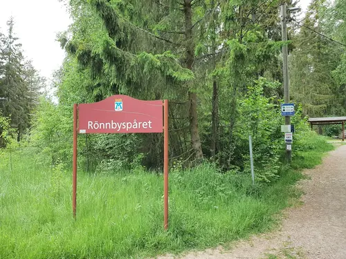 X-FORCE – UNIK TRÄNINGSMETODDen nya världsunika och patenterade svenska uppfinningen X-Force är en träningsmaskin som ökar den negativa belastningen med 40 %.Detta gör att du som användare kan träna betydligt kortare tid och få större effekt med garanterat bättre resultat, endast 6 – 12 repetitioner per maskin var 7 – 14 dagar.Varför negativ träning?Negativ träning har många fördelar.Musklerna kan arbeta med betydligt högre belastning excentriskt än koncentrisk och en tyngre last innebär också effektivare träning med snabbare resultat.För att förbättra muskelstyrkan överbelastar du muskeln och om den excentriska lasten är större tröttar du ut muskeln snabbare.Excentrisk träning kräver mindre syre än koncentrisk vilket påfrestar hjärtat mindre men ökar blodtrycket.Här är de 15st mest sökta gymmen på GymKarta i Juli 2023Nordic Wellness Lindholmen på Lindholmsallén 20 i GöteborgSATS Gamlestaden på Gamlestadstorget 7 i GöteborgSTC Sävedalen - Göteborgsvägen 104 - GymKarta.seSTC munkebäck på Munkebäcks Allé 26 i GöteborgNordic Wellness Göteborg Kviberg Arena - GymKarta.seNordic Wellness Kungälv Kongahälla - GymKarta.seActic Lerum - Vattenpalatset på Häradsvägen 3 i Lerum&nbsp;Maximus Gym Brunnsbo på Folkvisegatan 15 i GöteborgSATS Hovås på Björklundabacken 2 i Hovås - GymKarta.seNordic Wellness Backaplan på Gustaf Dalénsgatan 13Fitness24Seven på Lergöksgatan 6 i Västra FrölundaSATS Askim (Sisjön stora) på Ekonomivägen 6 i AskimSTC på Ekenleden 10 i Kållered - GymKarta.seNordic Wellness Marklandsgatan - GymKarta.seNordic Wellness på Vasagatan 7 i Göteborg