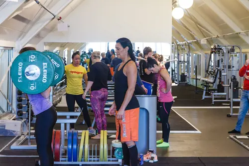 Det skapar Harmoni o balans.Här hos oss kan du välja vilken period på året, i ditt liv som du känner är bäst för dig.Adrian Eriksson Skapade GymKarta.Se och alla Gym med Premium - abonnemang blir SEO-Optimerade av Martin Maximus SEO - (Sökmotoroptimerade).X-FORCE – UNIK TRÄNINGSMETODDen nya världsunika och patenterade svenska uppfinningen X-Force är en träningsmaskin som ökar den negativa belastningen med 40 %.Detta gör att du som användare kan träna betydligt kortare tid och få större effekt med garanterat bättre resultat, endast 6 – 12 repetitioner per maskin var 7 – 14 dagar.Varför negativ träning?Negativ träning har många fördelar.Musklerna kan arbeta med betydligt högre belastning excentriskt än koncentrisk och en tyngre last innebär också effektivare träning med snabbare resultat.För att förbättra muskelstyrkan överbelastar du muskeln och om den excentriska lasten är större tröttar du ut muskeln snabbare.Excentrisk träning kräver mindre syre än koncentrisk vilket påfrestar hjärtat mindre men ökar blodtrycket.Här är de 15st mest sökta gymmen på GymKarta i Juli 2023Nordic Wellness Lindholmen på Lindholmsallén 20 i GöteborgSATS Gamlestaden på Gamlestadstorget 7 i GöteborgSTC Sävedalen - Göteborgsvägen 104 - GymKarta.seSTC munkebäck på Munkebäcks Allé 26 i GöteborgNordic Wellness Göteborg Kviberg Arena - GymKarta.seNordic Wellness Kungälv Kongahälla - GymKarta.seActic Lerum - Vattenpalatset på Häradsvägen 3 i Lerum&nbsp;Maximus Gym Brunnsbo på Folkvisegatan 15 i GöteborgSATS Hovås på Björklundabacken 2 i Hovås - GymKarta.seNordic Wellness Backaplan på Gustaf Dalénsgatan 13Fitness24Seven på Lergöksgatan 6 i Västra FrölundaSATS Askim (Sisjön stora) på Ekonomivägen 6 i AskimSTC på Ekenleden 10 i Kållered - GymKarta.seNordic Wellness Marklandsgatan - GymKarta.seNordic Wellness på Vasagatan 7 i Göteborg