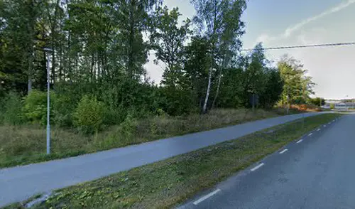 X-FORCE – UNIK TRÄNINGSMETODDen nya världsunika och patenterade svenska uppfinningen X-Force är en träningsmaskin som ökar den negativa belastningen med 40 %.Detta gör att du som användare kan träna betydligt kortare tid och få större effekt med garanterat bättre resultat, endast 6 – 12 repetitioner per maskin var 7 – 14 dagar.Varför negativ träning?Negativ träning har många fördelar.Musklerna kan arbeta med betydligt högre belastning excentriskt än koncentrisk och en tyngre last innebär också effektivare träning med snabbare resultat.För att förbättra muskelstyrkan överbelastar du muskeln och om den excentriska lasten är större tröttar du ut muskeln snabbare.Excentrisk träning kräver mindre syre än koncentrisk vilket påfrestar hjärtat mindre men ökar blodtrycket.Här är de 15st mest sökta gymmen på GymKarta i Juli 2023Nordic Wellness Lindholmen på Lindholmsallén 20 i GöteborgSATS Gamlestaden på Gamlestadstorget 7 i GöteborgSTC Sävedalen - Göteborgsvägen 104 - GymKarta.seSTC munkebäck på Munkebäcks Allé 26 i GöteborgNordic Wellness Göteborg Kviberg Arena - GymKarta.seNordic Wellness Kungälv Kongahälla - GymKarta.seActic Lerum - Vattenpalatset på Häradsvägen 3 i Lerum&nbsp;Maximus Gym Brunnsbo på Folkvisegatan 15 i GöteborgSATS Hovås på Björklundabacken 2 i Hovås - GymKarta.seNordic Wellness Backaplan på Gustaf Dalénsgatan 13Fitness24Seven på Lergöksgatan 6 i Västra FrölundaSATS Askim (Sisjön stora) på Ekonomivägen 6 i AskimSTC på Ekenleden 10 i Kållered - GymKarta.seNordic Wellness Marklandsgatan - GymKarta.seNordic Wellness på Vasagatan 7 i Göteborg