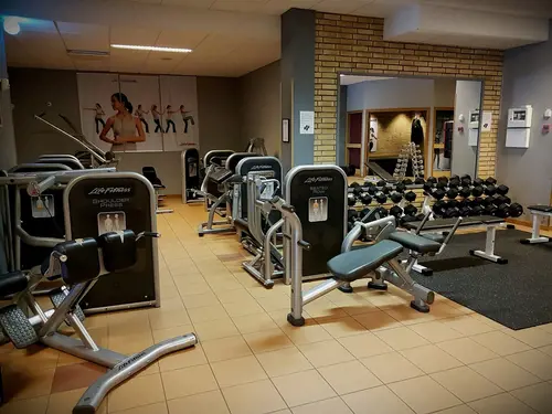 Här är de 15st mest sökta gymmen på GymKarta i Juli 2023Nordic Wellness Lindholmen på Lindholmsallén 20 i GöteborgSATS Gamlestaden på Gamlestadstorget 7 i GöteborgSTC Sävedalen - Göteborgsvägen 104 - GymKarta.seSTC munkebäck på Munkebäcks Allé 26 i GöteborgNordic Wellness Göteborg Kviberg Arena - GymKarta.seNordic Wellness Kungälv Kongahälla - GymKarta.seActic Lerum - Vattenpalatset på Häradsvägen 3 i Lerum&nbsp;Maximus Gym Brunnsbo på Folkvisegatan 15 i GöteborgSATS Hovås på Björklundabacken 2 i Hovås - GymKarta.seNordic Wellness Backaplan på Gustaf Dalénsgatan 13Fitness24Seven på Lergöksgatan 6 i Västra FrölundaSATS Askim (Sisjön stora) på Ekonomivägen 6 i AskimSTC på Ekenleden 10 i Kållered - GymKarta.seNordic Wellness Marklandsgatan - GymKarta.seNordic Wellness på Vasagatan 7 i Göteborg