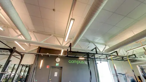 Det skapar Harmoni o balans.Här hos oss kan du välja vilken period på året, i ditt liv som du känner är bäst för dig.Adrian Eriksson Skapade GymKarta.Se och alla Gym med Premium - abonnemang blir SEO-Optimerade av Martin Maximus SEO - (Sökmotoroptimerade).X-FORCE – UNIK TRÄNINGSMETODDen nya världsunika och patenterade svenska uppfinningen X-Force är en träningsmaskin som ökar den negativa belastningen med 40 %.Detta gör att du som användare kan träna betydligt kortare tid och få större effekt med garanterat bättre resultat, endast 6 – 12 repetitioner per maskin var 7 – 14 dagar.Varför negativ träning?Negativ träning har många fördelar.Musklerna kan arbeta med betydligt högre belastning excentriskt än koncentrisk och en tyngre last innebär också effektivare träning med snabbare resultat.För att förbättra muskelstyrkan överbelastar du muskeln och om den excentriska lasten är större tröttar du ut muskeln snabbare.Excentrisk träning kräver mindre syre än koncentrisk vilket påfrestar hjärtat mindre men ökar blodtrycket.Här är de 15st mest sökta gymmen på GymKarta i Juli 2023Nordic Wellness Lindholmen på Lindholmsallén 20 i GöteborgSATS Gamlestaden på Gamlestadstorget 7 i GöteborgSTC Sävedalen - Göteborgsvägen 104 - GymKarta.seSTC munkebäck på Munkebäcks Allé 26 i GöteborgNordic Wellness Göteborg Kviberg Arena - GymKarta.seNordic Wellness Kungälv Kongahälla - GymKarta.seActic Lerum - Vattenpalatset på Häradsvägen 3 i Lerum&nbsp;Maximus Gym Brunnsbo på Folkvisegatan 15 i GöteborgSATS Hovås på Björklundabacken 2 i Hovås - GymKarta.seNordic Wellness Backaplan på Gustaf Dalénsgatan 13Fitness24Seven på Lergöksgatan 6 i Västra FrölundaSATS Askim (Sisjön stora) på Ekonomivägen 6 i AskimSTC på Ekenleden 10 i Kållered - GymKarta.seNordic Wellness Marklandsgatan - GymKarta.seNordic Wellness på Vasagatan 7 i Göteborg
