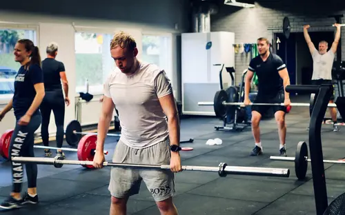 Det skapar Harmoni o balans.Här hos oss kan du välja vilken period på året, i ditt liv som du känner är bäst för dig.Adrian Eriksson Skapade GymKarta.Se och alla Gym med Premium - abonnemang blir SEO-Optimerade av Martin Maximus SEO - (Sökmotoroptimerade).X-FORCE – UNIK TRÄNINGSMETODDen nya världsunika och patenterade svenska uppfinningen X-Force är en träningsmaskin som ökar den negativa belastningen med 40 %.Detta gör att du som användare kan träna betydligt kortare tid och få större effekt med garanterat bättre resultat, endast 6 – 12 repetitioner per maskin var 7 – 14 dagar.Varför negativ träning?Negativ träning har många fördelar.Musklerna kan arbeta med betydligt högre belastning excentriskt än koncentrisk och en tyngre last innebär också effektivare träning med snabbare resultat.För att förbättra muskelstyrkan överbelastar du muskeln och om den excentriska lasten är större tröttar du ut muskeln snabbare.Excentrisk träning kräver mindre syre än koncentrisk vilket påfrestar hjärtat mindre men ökar blodtrycket.Här är de 15st mest sökta gymmen på GymKarta i Juli 2023Nordic Wellness Lindholmen på Lindholmsallén 20 i GöteborgSATS Gamlestaden på Gamlestadstorget 7 i GöteborgSTC Sävedalen - Göteborgsvägen 104 - GymKarta.seSTC munkebäck på Munkebäcks Allé 26 i GöteborgNordic Wellness Göteborg Kviberg Arena - GymKarta.seNordic Wellness Kungälv Kongahälla - GymKarta.seActic Lerum - Vattenpalatset på Häradsvägen 3 i Lerum&nbsp;Maximus Gym Brunnsbo på Folkvisegatan 15 i GöteborgSATS Hovås på Björklundabacken 2 i Hovås - GymKarta.seNordic Wellness Backaplan på Gustaf Dalénsgatan 13Fitness24Seven på Lergöksgatan 6 i Västra FrölundaSATS Askim (Sisjön stora) på Ekonomivägen 6 i AskimSTC på Ekenleden 10 i Kållered - GymKarta.seNordic Wellness Marklandsgatan - GymKarta.seNordic Wellness på Vasagatan 7 i Göteborg