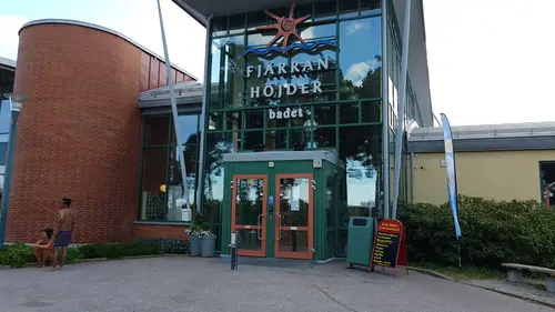 Det skapar Harmoni o balans.Här hos oss kan du välja vilken period på året, i ditt liv som du känner är bäst för dig.Adrian Eriksson Skapade GymKarta.Se och alla Gym med Premium - abonnemang blir SEO-Optimerade av Martin Maximus SEO - (Sökmotoroptimerade).X-FORCE – UNIK TRÄNINGSMETODDen nya världsunika och patenterade svenska uppfinningen X-Force är en träningsmaskin som ökar den negativa belastningen med 40 %.Detta gör att du som användare kan träna betydligt kortare tid och få större effekt med garanterat bättre resultat, endast 6 – 12 repetitioner per maskin var 7 – 14 dagar.Varför negativ träning?Negativ träning har många fördelar.Musklerna kan arbeta med betydligt högre belastning excentriskt än koncentrisk och en tyngre last innebär också effektivare träning med snabbare resultat.För att förbättra muskelstyrkan överbelastar du muskeln och om den excentriska lasten är större tröttar du ut muskeln snabbare.Excentrisk träning kräver mindre syre än koncentrisk vilket påfrestar hjärtat mindre men ökar blodtrycket.Här är de 15st mest sökta gymmen på GymKarta i Juli 2023Nordic Wellness Lindholmen på Lindholmsallén 20 i GöteborgSATS Gamlestaden på Gamlestadstorget 7 i GöteborgSTC Sävedalen - Göteborgsvägen 104 - GymKarta.seSTC munkebäck på Munkebäcks Allé 26 i GöteborgNordic Wellness Göteborg Kviberg Arena - GymKarta.seNordic Wellness Kungälv Kongahälla - GymKarta.seActic Lerum - Vattenpalatset på Häradsvägen 3 i Lerum&nbsp;Maximus Gym Brunnsbo på Folkvisegatan 15 i GöteborgSATS Hovås på Björklundabacken 2 i Hovås - GymKarta.seNordic Wellness Backaplan på Gustaf Dalénsgatan 13Fitness24Seven på Lergöksgatan 6 i Västra FrölundaSATS Askim (Sisjön stora) på Ekonomivägen 6 i AskimSTC på Ekenleden 10 i Kållered - GymKarta.seNordic Wellness Marklandsgatan - GymKarta.seNordic Wellness på Vasagatan 7 i Göteborg