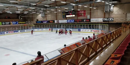 Det skapar Harmoni o balans.Här hos oss kan du välja vilken period på året, i ditt liv som du känner är bäst för dig.Adrian Eriksson Skapade GymKarta.Se och alla Gym med Premium - abonnemang blir SEO-Optimerade av Martin Maximus SEO - (Sökmotoroptimerade).X-FORCE – UNIK TRÄNINGSMETODDen nya världsunika och patenterade svenska uppfinningen X-Force är en träningsmaskin som ökar den negativa belastningen med 40 %.Detta gör att du som användare kan träna betydligt kortare tid och få större effekt med garanterat bättre resultat, endast 6 – 12 repetitioner per maskin var 7 – 14 dagar.Varför negativ träning?Negativ träning har många fördelar.Musklerna kan arbeta med betydligt högre belastning excentriskt än koncentrisk och en tyngre last innebär också effektivare träning med snabbare resultat.För att förbättra muskelstyrkan överbelastar du muskeln och om den excentriska lasten är större tröttar du ut muskeln snabbare.Excentrisk träning kräver mindre syre än koncentrisk vilket påfrestar hjärtat mindre men ökar blodtrycket.Här är de 15st mest sökta gymmen på GymKarta i Juli 2023Nordic Wellness Lindholmen på Lindholmsallén 20 i GöteborgSATS Gamlestaden på Gamlestadstorget 7 i GöteborgSTC Sävedalen - Göteborgsvägen 104 - GymKarta.seSTC munkebäck på Munkebäcks Allé 26 i GöteborgNordic Wellness Göteborg Kviberg Arena - GymKarta.seNordic Wellness Kungälv Kongahälla - GymKarta.seActic Lerum - Vattenpalatset på Häradsvägen 3 i Lerum&nbsp;Maximus Gym Brunnsbo på Folkvisegatan 15 i GöteborgSATS Hovås på Björklundabacken 2 i Hovås - GymKarta.seNordic Wellness Backaplan på Gustaf Dalénsgatan 13Fitness24Seven på Lergöksgatan 6 i Västra FrölundaSATS Askim (Sisjön stora) på Ekonomivägen 6 i AskimSTC på Ekenleden 10 i Kållered - GymKarta.seNordic Wellness Marklandsgatan - GymKarta.seNordic Wellness på Vasagatan 7 i Göteborg