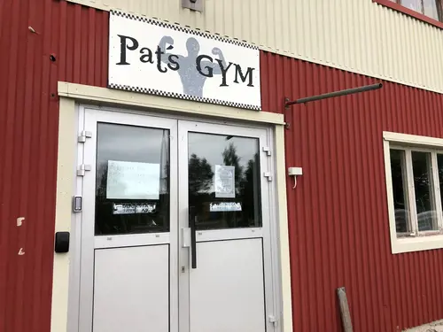 X-FORCE – UNIK TRÄNINGSMETODDen nya världsunika och patenterade svenska uppfinningen X-Force är en träningsmaskin som ökar den negativa belastningen med 40 %.Detta gör att du som användare kan träna betydligt kortare tid och få större effekt med garanterat bättre resultat, endast 6 – 12 repetitioner per maskin var 7 – 14 dagar.Varför negativ träning?Negativ träning har många fördelar.Musklerna kan arbeta med betydligt högre belastning excentriskt än koncentrisk och en tyngre last innebär också effektivare träning med snabbare resultat.För att förbättra muskelstyrkan överbelastar du muskeln och om den excentriska lasten är större tröttar du ut muskeln snabbare.Excentrisk träning kräver mindre syre än koncentrisk vilket påfrestar hjärtat mindre men ökar blodtrycket.Här är de 15st mest sökta gymmen på GymKarta i Juli 2023Nordic Wellness Lindholmen på Lindholmsallén 20 i GöteborgSATS Gamlestaden på Gamlestadstorget 7 i GöteborgSTC Sävedalen - Göteborgsvägen 104 - GymKarta.seSTC munkebäck på Munkebäcks Allé 26 i GöteborgNordic Wellness Göteborg Kviberg Arena - GymKarta.seNordic Wellness Kungälv Kongahälla - GymKarta.seActic Lerum - Vattenpalatset på Häradsvägen 3 i Lerum&nbsp;Maximus Gym Brunnsbo på Folkvisegatan 15 i GöteborgSATS Hovås på Björklundabacken 2 i Hovås - GymKarta.seNordic Wellness Backaplan på Gustaf Dalénsgatan 13Fitness24Seven på Lergöksgatan 6 i Västra FrölundaSATS Askim (Sisjön stora) på Ekonomivägen 6 i AskimSTC på Ekenleden 10 i Kållered - GymKarta.seNordic Wellness Marklandsgatan - GymKarta.seNordic Wellness på Vasagatan 7 i Göteborg