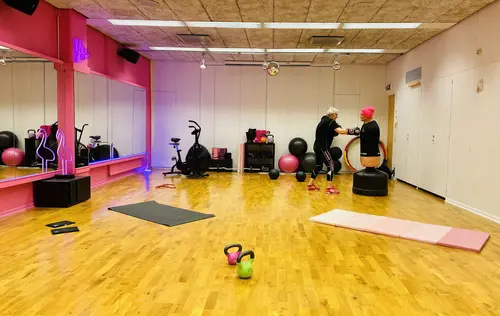 Här är de 15st mest sökta gymmen på GymKarta i Juli 2023Nordic Wellness Lindholmen på Lindholmsallén 20 i GöteborgSATS Gamlestaden på Gamlestadstorget 7 i GöteborgSTC Sävedalen - Göteborgsvägen 104 - GymKarta.seSTC munkebäck på Munkebäcks Allé 26 i GöteborgNordic Wellness Göteborg Kviberg Arena - GymKarta.seNordic Wellness Kungälv Kongahälla - GymKarta.seActic Lerum - Vattenpalatset på Häradsvägen 3 i Lerum&nbsp;Maximus Gym Brunnsbo på Folkvisegatan 15 i GöteborgSATS Hovås på Björklundabacken 2 i Hovås - GymKarta.seNordic Wellness Backaplan på Gustaf Dalénsgatan 13Fitness24Seven på Lergöksgatan 6 i Västra FrölundaSATS Askim (Sisjön stora) på Ekonomivägen 6 i AskimSTC på Ekenleden 10 i Kållered - GymKarta.seNordic Wellness Marklandsgatan - GymKarta.seNordic Wellness på Vasagatan 7 i Göteborg