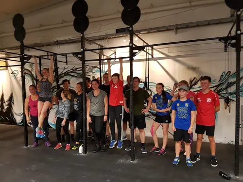 Det skapar Harmoni o balans.Här hos oss kan du välja vilken period på året, i ditt liv som du känner är bäst för dig.Adrian Eriksson Skapade GymKarta.Se och alla Gym med Premium - abonnemang blir SEO-Optimerade av Martin Maximus SEO - (Sökmotoroptimerade).X-FORCE – UNIK TRÄNINGSMETODDen nya världsunika och patenterade svenska uppfinningen X-Force är en träningsmaskin som ökar den negativa belastningen med 40 %.Detta gör att du som användare kan träna betydligt kortare tid och få större effekt med garanterat bättre resultat, endast 6 – 12 repetitioner per maskin var 7 – 14 dagar.Varför negativ träning?Negativ träning har många fördelar.Musklerna kan arbeta med betydligt högre belastning excentriskt än koncentrisk och en tyngre last innebär också effektivare träning med snabbare resultat.För att förbättra muskelstyrkan överbelastar du muskeln och om den excentriska lasten är större tröttar du ut muskeln snabbare.Excentrisk träning kräver mindre syre än koncentrisk vilket påfrestar hjärtat mindre men ökar blodtrycket.Här är de 15st mest sökta gymmen på GymKarta i Juli 2023Nordic Wellness Lindholmen på Lindholmsallén 20 i GöteborgSATS Gamlestaden på Gamlestadstorget 7 i GöteborgSTC Sävedalen - Göteborgsvägen 104 - GymKarta.seSTC munkebäck på Munkebäcks Allé 26 i GöteborgNordic Wellness Göteborg Kviberg Arena - GymKarta.seNordic Wellness Kungälv Kongahälla - GymKarta.seActic Lerum - Vattenpalatset på Häradsvägen 3 i Lerum&nbsp;Maximus Gym Brunnsbo på Folkvisegatan 15 i GöteborgSATS Hovås på Björklundabacken 2 i Hovås - GymKarta.seNordic Wellness Backaplan på Gustaf Dalénsgatan 13Fitness24Seven på Lergöksgatan 6 i Västra FrölundaSATS Askim (Sisjön stora) på Ekonomivägen 6 i AskimSTC på Ekenleden 10 i Kållered - GymKarta.seNordic Wellness Marklandsgatan - GymKarta.seNordic Wellness på Vasagatan 7 i Göteborg